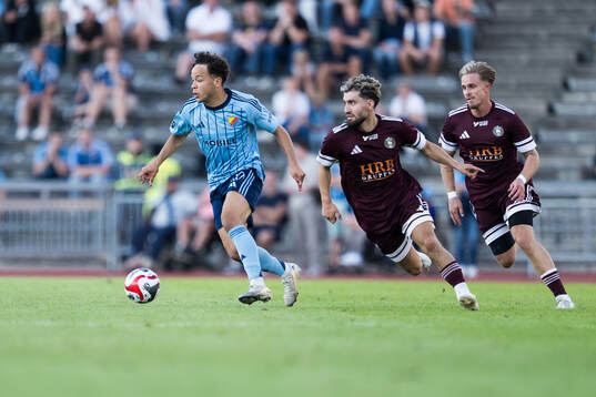 Djurgårdens Mikael Anderson och FC Järfällas Anthony