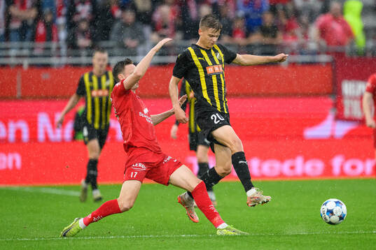 Joachim Soltvedt of Brann and Adrian Svanbäck of Häcken
