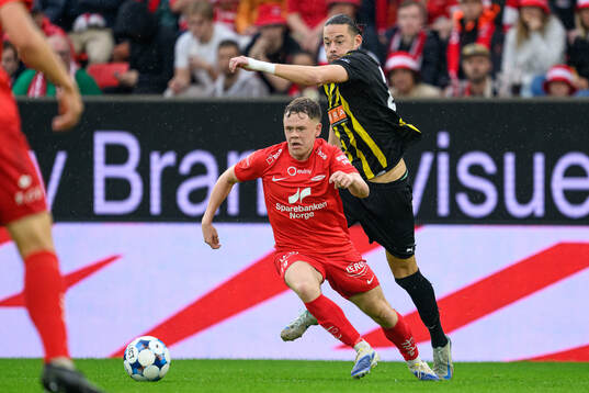 Eggert Aron Gudmundsson of Brann and Amor Layouni of Häcken