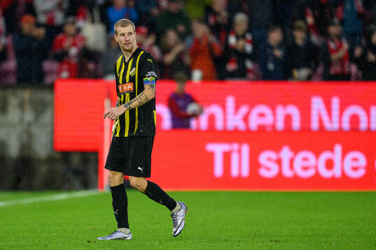 Simon Gustafson of Häcken looks dejected