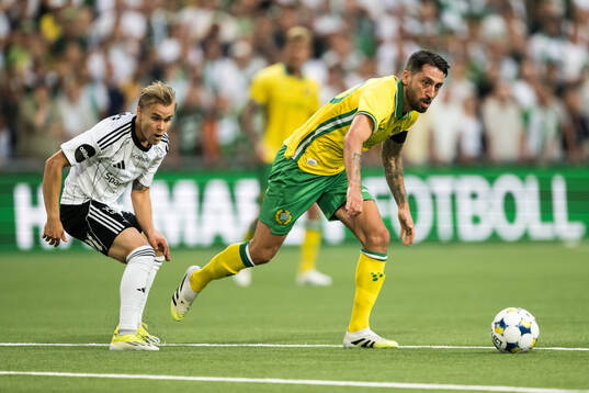Santeri Väänänen of Rosenborg and Nahir Besara of