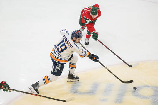 Växjös Reid Gardiner och Frölundas Jacob Peterson