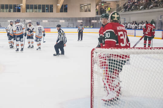 Växjös Joel Persson jublar