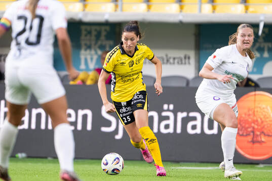 Elfsborgs Izabella Bergström och Jitexs Josefine Eklund