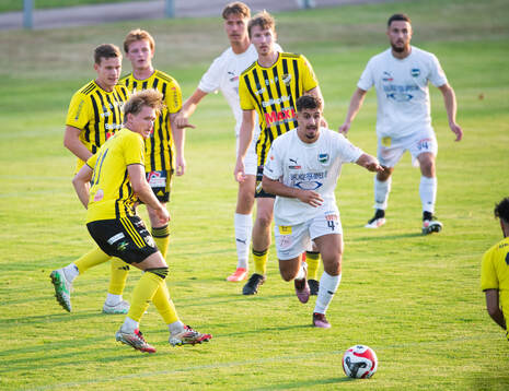 IFK Hässleholms Kasper Månsson och Österlens Joseph Atie