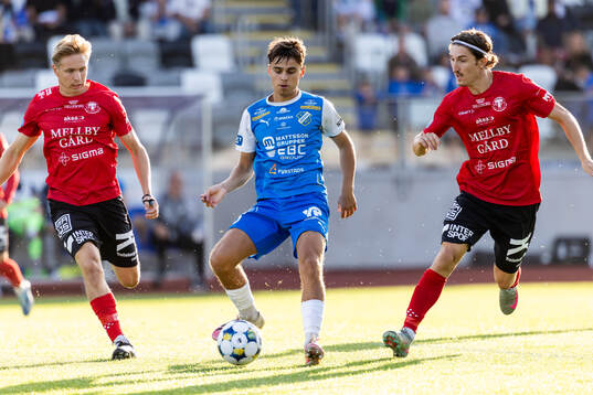 Oddevolds Emir Derviskadic och Trelleborgs Hugo Engström
