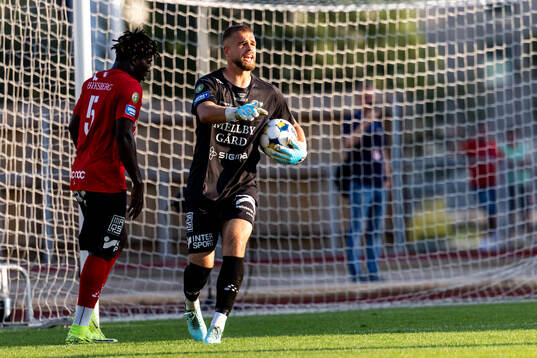 Trelleborgs målvakt Victor Astor