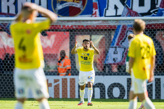 Falkenbergs Leonardo Farah Shahin reagerar