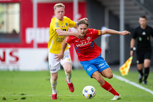 Falkenbergs Lucas Sibelius och Helsingborgs Simon Bengtsson