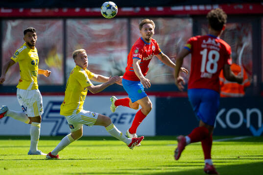 Helsingborgs Simon Bengtsson nickar