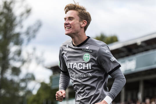 Västerås Karl Gunnarsson jublar