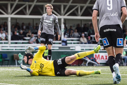 Brages målvakt Viktor Frodig