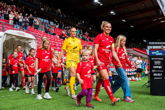 Selma Panengstuen and Karoline Heimvik Haugland of Brann