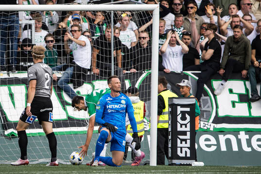 Västerås målvakt Anton Fagerström deppar