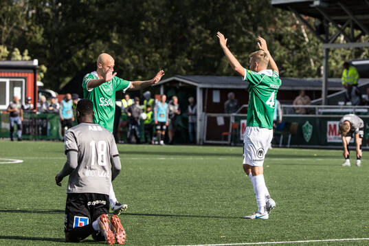 Brages Anton Lundin och Malte Persson jublar
