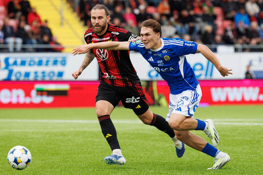 Östersunds Ali Suljic och GIF Sundsvalls Miguel Sandberg
