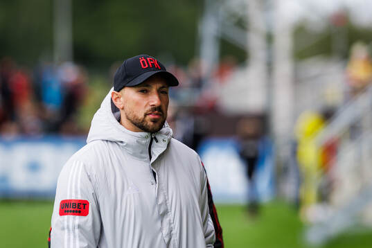 Östersunds huvudtränare Kiarash Livani deppar