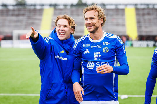 GIF Sundsvalls Ture Sandberg och Pontus Engblom jublar