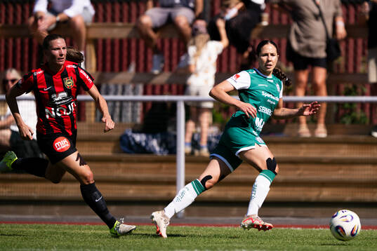 Brommapojkarnas Frida Thörnqvist och Alingsås Johanna