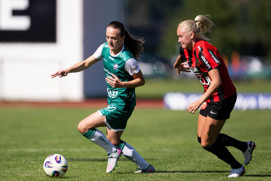 Alingsås Alma Öberg och Brommapojkarnas Wilma Wärulf