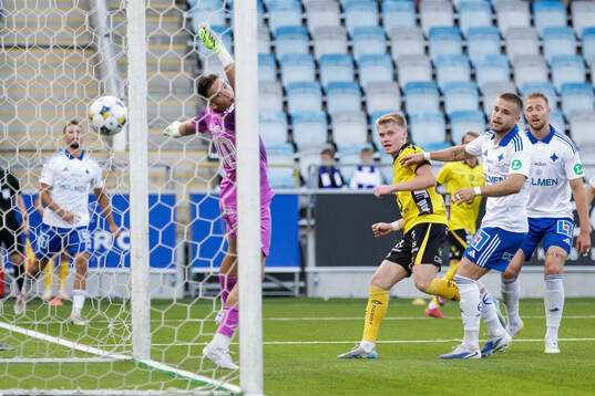 Elfsborgs Ari Sigurpálsson gör 1-1 bakom IFK Norrköpings