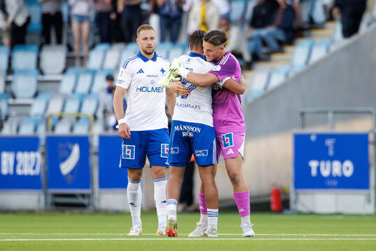 IFK Norrköpings Moutaz Neffati och målvakt David