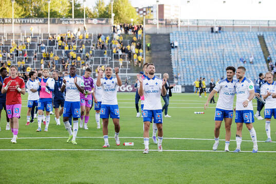 IFK Norrköpings spelare jublar