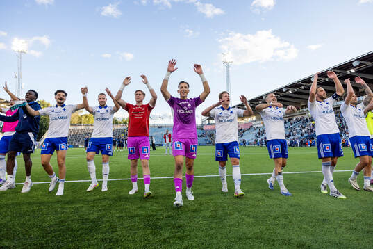 IFK Norrköpings spelare jublar