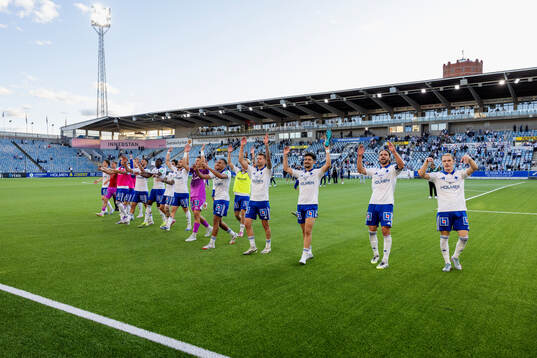 IFK Norrköpings spelare jublar