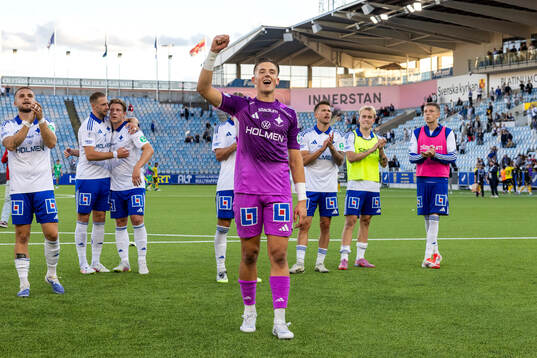 IFK Norrköpings målvakt David Andersson jublar