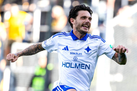 IFK Norrköpings David Moberg Karlsson jublar