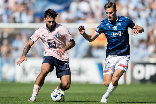 Malmö FFs Sead Haksabanovic och Halmstads Villiam Granath