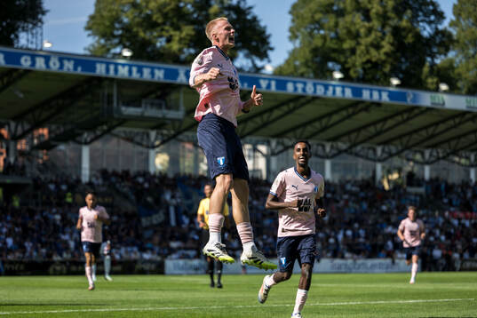 Malmö FFs Daniel Gudjohnsen jublar