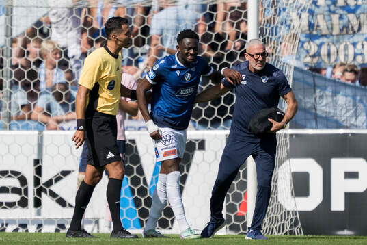Halmstads Yannick Agnero har ont