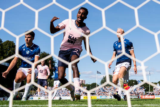 Malmö FFs Taha Ali jublar