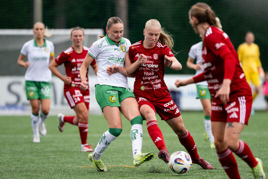 Hammarbys Vilde Hasund och Piteås Saga Swedman