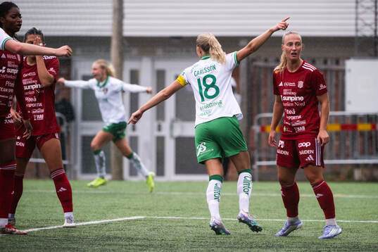 Hammarbys Alice Carlsson jublar
