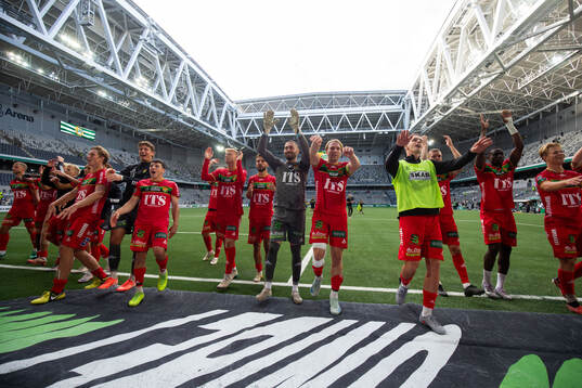 GAIS spelare jublar