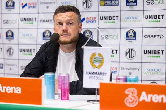 Hammarbys tränare Kim Hellberg  svarar på frågor