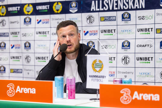 Hammarbys tränare Kim Hellberg  svarar på frågor