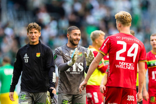 GAIS målvakt Mergim Krasniqi jublar