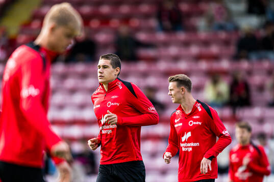 Eivind Helland of Brann warms up