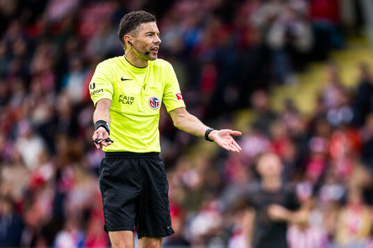 Tore Hansen, referee