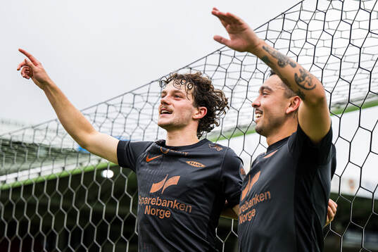 Denzel De Roeve and Niklas Castro of Brann celebrates