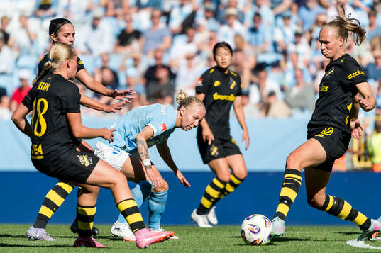 AIKs Nova Selin och Matilda Plan mot Malmö FFs Nathalie