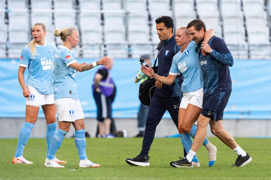 Malmö FFs Nellie Lilja lämnar planen