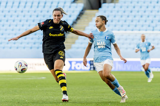 AIKs Jennie Nordin och Malmö FFs Miljana Ivanovic