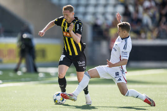 Häckens Julius Lindberg och Östers Anssi Suhonen