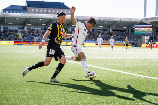 Häckens Amor Layouni och Östers Tatu Varmanen