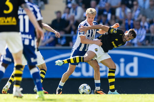 IFK Göteborgs Max Fenger och AIKs Sotirios Papagiannopoulos